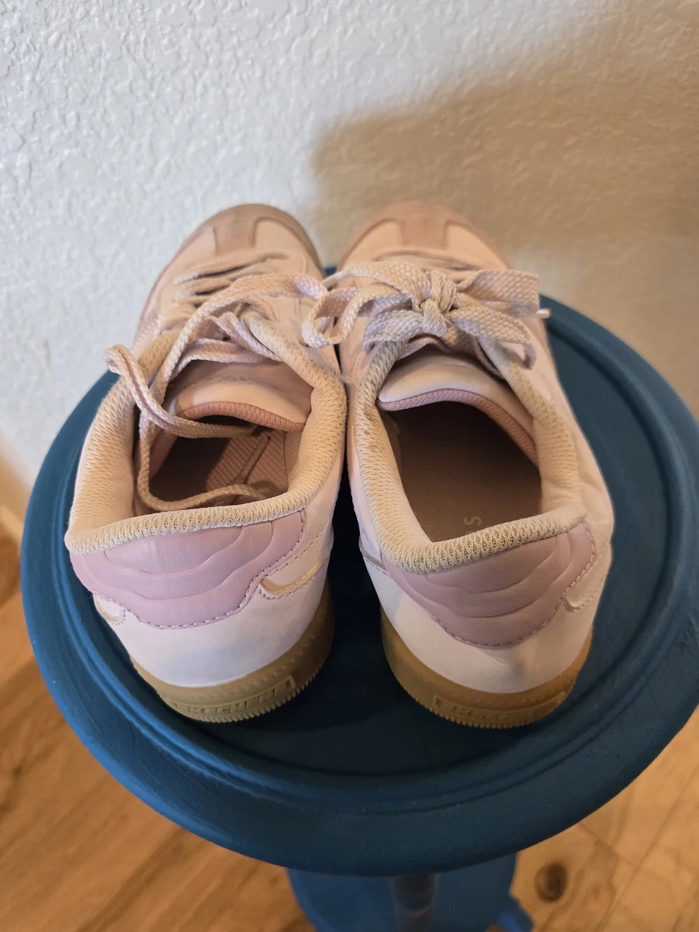 Skechers Girls Light Pink Lace-Up Casual Sneakers